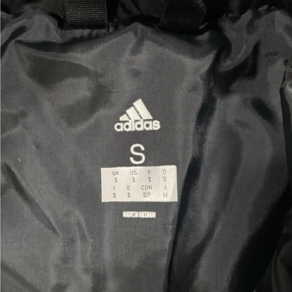 Adidas Men’s Small Black Lightweight Puffer Jacket Full Zip Athletic Coat